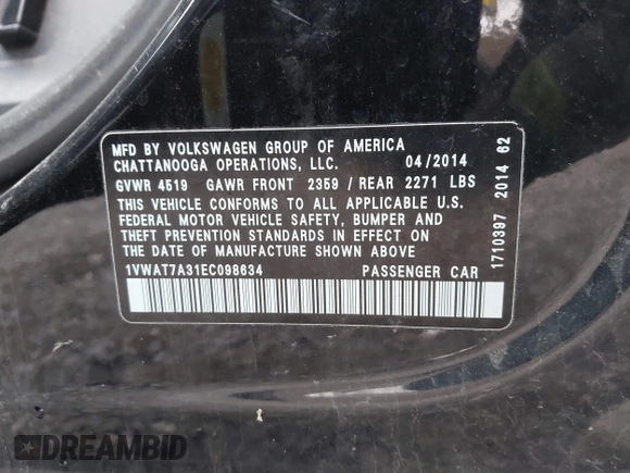 2014 Volkswagen Passat Wolfsburg Edition z VIN 1VWAT7A31EC098634, wystawiony jako IAAI lot #41924146 z przebiegiem 80 872 mil mil oraz . Historia ofert i sprzedaży dostępna na DreamBid. Obrazek 9.