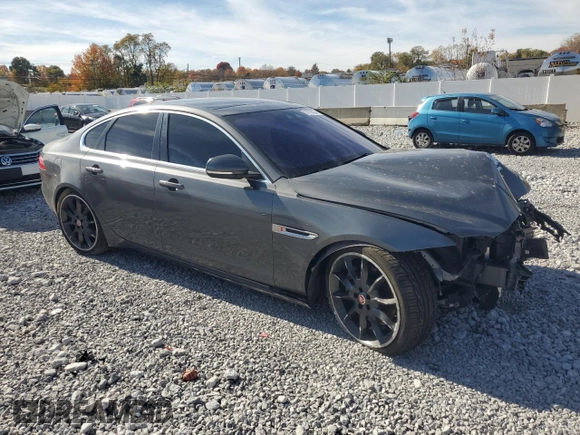 2016 Jaguar XF 35t Premium with VIN SAJBD4BV3GCY09600, listed as a Copart auction lot 78155534 with 59,803 mi miles and Clean Title. Bid and sale history available at carsss.com. Image 4.