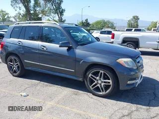 2015 Mercedes-Benz GLK 350 z VIN WDCGG5HB3FG393595, wystawiony jako IAAI lot #42316178 z przebiegiem 132 178 mil mil oraz . Historia ofert i sprzedaży dostępna na DreamBid. Obrazek 1.