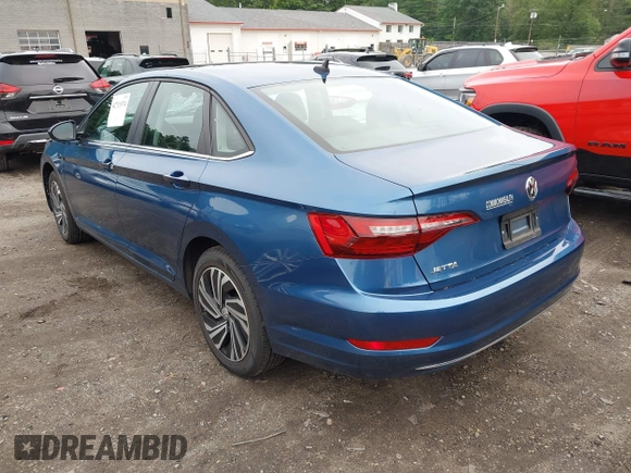 2021 Volkswagen Jetta SEL with VIN 3VWE57BUXMM102387, listed as a IAAI auction lot 42711974 with 44,793 mi miles and . Bid and sale history available at DreamBid. Image 3.