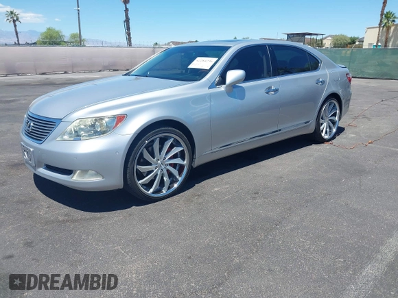 2007 Lexus LS 460 L z VIN JTHGL46F075011052, wystawiony jako IAAI lot #42284236 z przebiegiem 173 850 mil mil oraz . Historia ofert i sprzedaży dostępna na DreamBid. Obrazek 17.