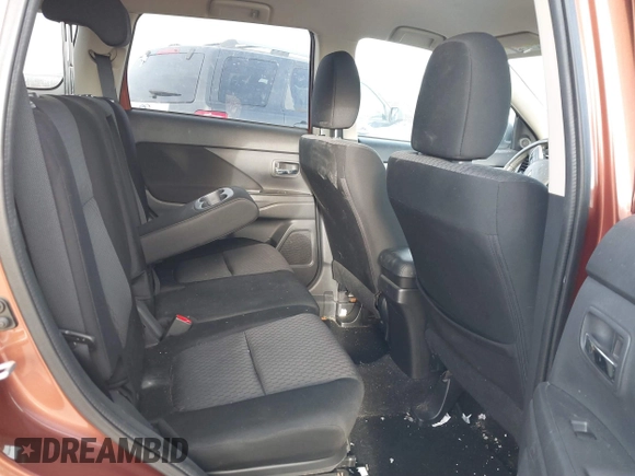 2014 Mitsubishi Outlander SE z VIN JA4AZ3A31EZ008884, wystawiony jako IAAI lot #41825440 z przebiegiem 171 232 mil mil oraz . Historia ofert i sprzedaży dostępna na DreamBid. Obrazek 8.
