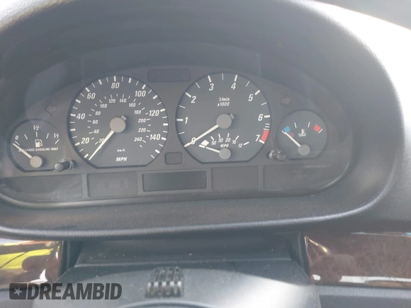 2004 BMW 3 Series 325Ci with VIN WBABW33474PG98269, listed as a IAAI auction lot 41457542 with 999,999 mi miles. Bid and sale history available at carsss.com. Image 7.