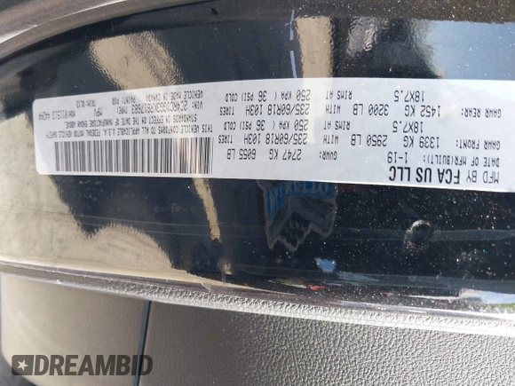 2019 Chrysler Pacifica Limited 35th Anniversary with VIN 2C4RC1GG3KR617683, listed as a IAAI auction lot 41661949 with 79,779 mi miles and . Bid and sale history available at DreamBid. Image 9.