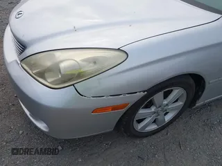 2005 Lexus ES 350 z VIN JTHBA30G555068789, wystawiony jako IAAI lot #42412848 z przebiegiem 100 430 mil mil oraz . Historia ofert i sprzedaży dostępna na DreamBid. Obrazek 14.