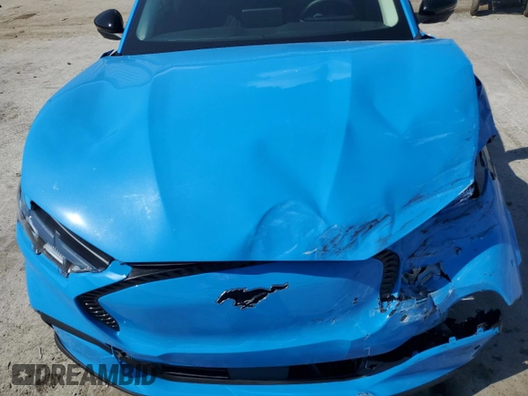 2024 Ford Mustang Mach-E Select z VIN 3FMTK1R47RMA23476, wystawiony jako Copart lot #57778105 z przebiegiem Nie podano mil oraz Nie do naprawy • Non repairable. Historia ofert i sprzedaży dostępna na DreamBid. Obrazek 12.