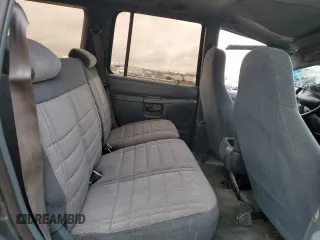 1996 Ford Explorer XL с VIN 1FMDU34X9TUC66723, выставлен на аукционе Copart как лот 86659774 с пробегом 190 164 миль миль и Списание • Salvage title. История ставок и продаж доступна на DreamBid. Изображение 11.