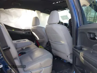 2022 Honda Passport Elite z VIN 5FNYF8H05NB013145, wystawiony jako IAAI lot #41355097 z przebiegiem 45 615 mil mil oraz . Historia ofert i sprzedaży dostępna na DreamBid. Obrazek 8.