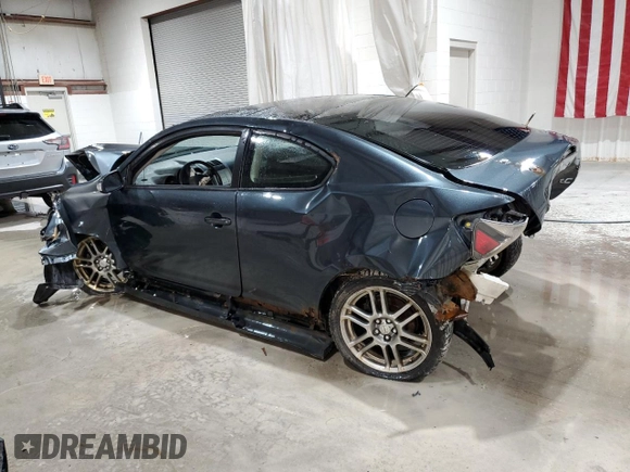 2010 Scion tC z VIN JTKDE3B73A0307137, wystawiony jako Copart lot #57827935 z przebiegiem Nie podano mil oraz Nie do naprawy • Non repairable. Historia ofert i sprzedaży dostępna na DreamBid. Obrazek 2.