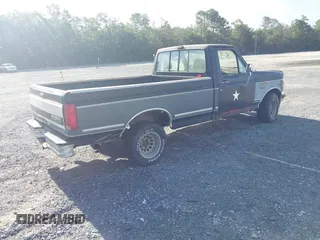 1993 Ford F-150 z VIN 1FTDF15H8PLA49895, wystawiony jako IAAI lot #42766515 z przebiegiem Nie podano mil oraz . Historia ofert i sprzedaży dostępna na DreamBid. Obrazek 4.