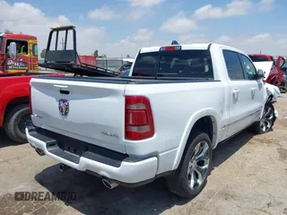 2024 Ram 1500 Limited z VIN 1C6SRFHTXRN208717, wystawiony jako IAAI lot #42372730 z przebiegiem 5 872 mil mil oraz . Historia ofert i sprzedaży dostępna na DreamBid. Obrazek 4.