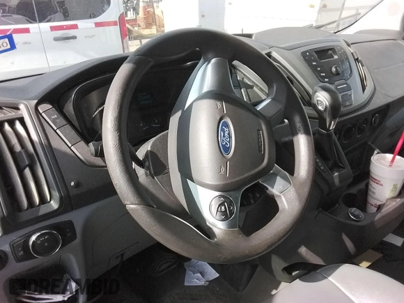 2018 Ford Transit с VIN 1FTYE1YM4JKB39832, выставлен на аукционе IAAI как лот 42558232 с пробегом 208 800 миль миль и . История ставок и продаж доступна на DreamBid. Изображение 2.