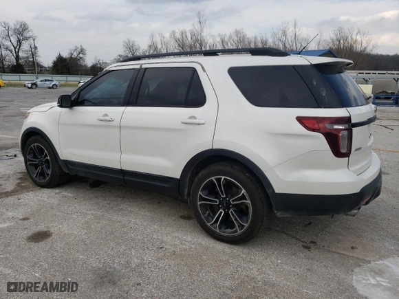 2015 Ford Explorer Sport with VIN 1FM5K8GT6FGA32803, listed as a Copart auction lot 48967935 with 220,749 mi miles and Salvage Title. Bid and sale history available at carsss.com. Image 2.