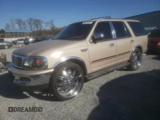 1997 Ford Expedition XLT z VIN 1FMEU1769VLC38411, wystawiony jako Copart lot #50315135 z przebiegiem 230 863 mil mil oraz Szkoda całkowita • Salvage title. Historia ofert i sprzedaży dostępna na DreamBid. Obrazek 1.