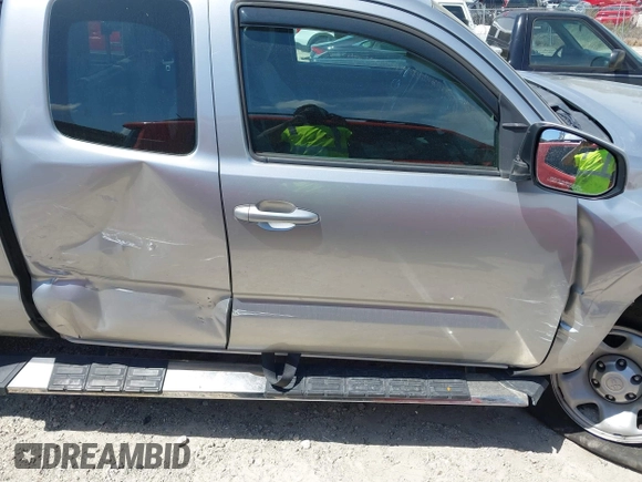 2017 Toyota Tacoma SR с VIN 5TFSX5ENXHX057797, выставлен на аукционе IAAI как лот 41951584 с пробегом 113 113 миль миль и . История ставок и продаж доступна на DreamBid. Изображение 13.