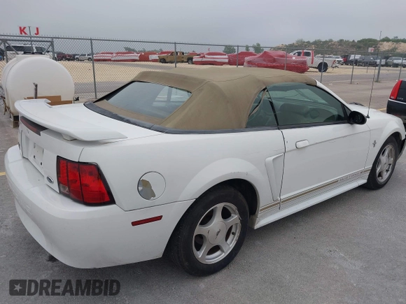 2001 Ford Mustang Deluxe с VIN 1FAFP44471F226003, выставлен на аукционе IAAI как лот 42079409 с пробегом 145 021 миль миль и . История ставок и продаж доступна на DreamBid. Изображение 13.
