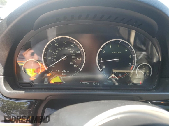 2014 BMW 5 Series 550i xDrive with VIN WBAKP9C51EDZ34830, listed as a Copart auction lot 59906435 with 123,709 mi miles and Salvage title. Bid and sale history available at DreamBid. Image 9.