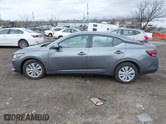 2022 Nissan Sentra S with VIN 3N1AB8BV9NY307592, listed as a IAAI auction lot 41947673 with 17,638 mi miles. Bid and sale history available at carsss.com. Image 14.