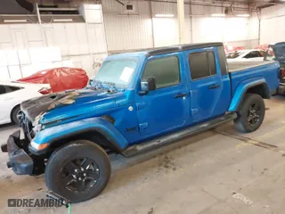 2021 Jeep Gladiator Sport S with VIN 1C6JJTAG2ML575727, listed as a IAAI auction lot 41382704 with 1 mi miles. Bid and sale history available at carsss.com. Image 2.