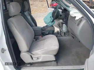 2004 Toyota Tacoma z VIN 5TEWN72N54Z463111, wystawiony jako IAAI lot #42093928 z przebiegiem 147 136 mil mil oraz . Historia ofert i sprzedaży dostępna na DreamBid. Obrazek 5.