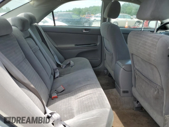 2005 Toyota Camry STD z VIN 4T1BE32K25U594905, wystawiony jako Copart lot #55049485 z przebiegiem 248 289 mil mil oraz Czysty tytuł • Clean title. Historia ofert i sprzedaży dostępna na DreamBid. Obrazek 10.