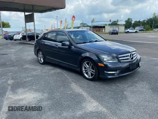2013 Mercedes-Benz C 250 Sport с VIN WDDGF4HB2DR246422, выставлен на аукционе Copart как лот 65942685 с пробегом 118 019 миль миль и Чистый • Clean title. История ставок и продаж доступна на DreamBid. Изображение 1.