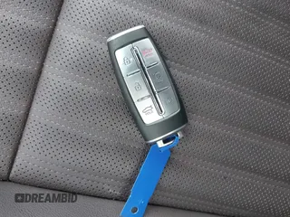2022 Genesis G70 2.0T с VIN KMTG34TA2NU103715, выставлен на аукционе IAAI как лот 42163298 с пробегом 19 320 миль миль и . История ставок и продаж доступна на DreamBid. Изображение 11.