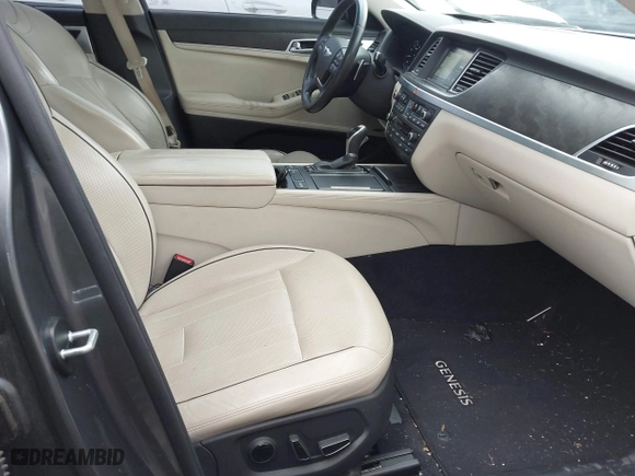 2015 Hyundai Genesis 5.0L with VIN KMHGN4JF7FU076421, listed as a IAAI auction lot 41698201 with 68,672 mi miles. Bid and sale history available at carsss.com. Image 5.