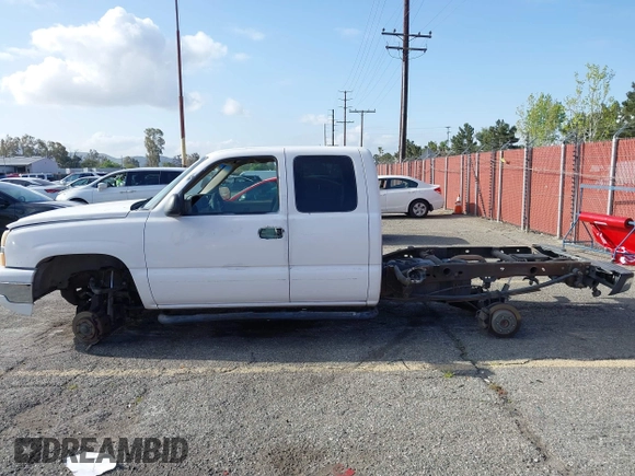 2003 Chevrolet Silverado 1500 LT with VIN 2GCEK19T031248177, listed as a IAAI auction lot 41956985 with 393,889 mi miles. Bid and sale history available at carsss.com. Image 14.