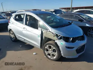 2017 Chevrolet Bolt EV LT z VIN 1G1FW6S04H4180525, wystawiony jako IAAI lot #41765456 z przebiegiem 48 555 mil mil oraz . Historia ofert i sprzedaży dostępna na DreamBid. Obrazek 1.