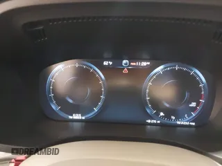 2019 Volvo XC60 Momentum с VIN LYV102RK3KB380784, выставлен на аукционе IAAI как лот 42344137 с пробегом 61 315 миль миль и . История ставок и продаж доступна на DreamBid. Изображение 7.