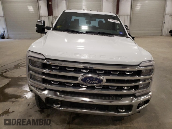 2024 Ford F-350 XL with VIN 1FT8W3BT2REC93958, listed as a Copart auction lot 47363735 with 17,143 mi miles and Salvage Title. Bid and sale history available at DreamBid. Image 5.