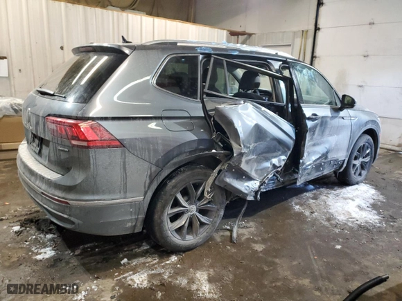2024 Volkswagen Tiguan SE with VIN 3VVMB7AX8RM013610, listed as a Copart auction lot 41973885 with 14,653 mi miles and Salvage Title. Bid and sale history available at carsss.com. Image 3.