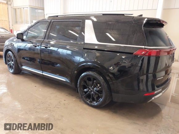 2024 Kia Carnival SX Prestige with VIN KNDNE5H39R6423849, listed as a IAAI auction lot 41586526 with 17,545 mi miles and . Bid and sale history available at DreamBid. Image 3.