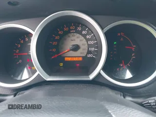 2006 Toyota Tacoma z VIN 5TELU42N86Z193458, wystawiony jako IAAI lot #41539650 z przebiegiem 207 151 mil mil oraz . Historia ofert i sprzedaży dostępna na DreamBid. Obrazek 7.