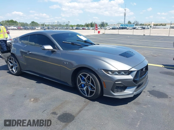 2024 Ford Mustang GT with VIN 1FA6P8CF8R5404304, listed as a IAAI auction lot 42269917 with 32,223 mi miles and . Bid and sale history available at DreamBid. Image 1.