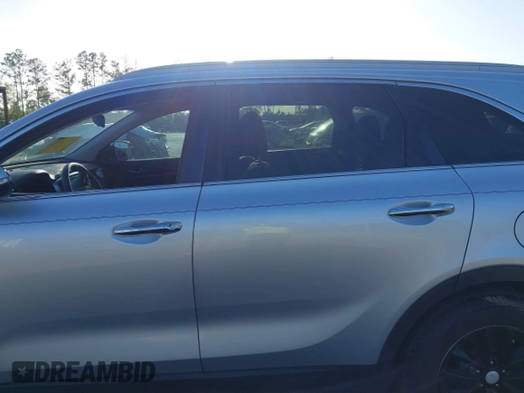 2016 Kia Sorento LX with VIN 5XYPG4A57GG069736, listed as a IAAI auction lot 41954474 with 131,150 mi miles. Bid and sale history available at carsss.com. Image 14.