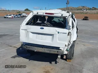2005 Ford Escape Hybrid with VIN 1FMCU96H55KD91317, listed as a IAAI auction lot 41813426 with 250,978 mi miles. Bid and sale history available at carsss.com. Image 4.