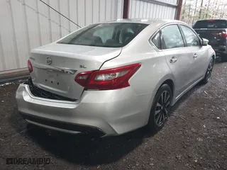2018 Nissan Altima 2.5 SL with VIN 1N4AL3AP9JC177340, listed as a IAAI auction lot 41800890 with 120,439 mi miles. Bid and sale history available at carsss.com. Image 4.