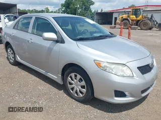 2010 Toyota Corolla z VIN 1NXBU4EE0AZ178554, wystawiony jako IAAI lot #42648154 z przebiegiem 143 182 mil mil oraz . Historia ofert i sprzedaży dostępna na DreamBid. Obrazek 1.