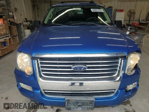2010 Ford Explorer XLT z VIN 1FMEU7DE2AUA89407, wystawiony jako Copart lot #58007235 z przebiegiem 173 447 mil mil oraz Szkoda całkowita • Salvage title. Historia ofert i sprzedaży dostępna na DreamBid. Obrazek 5.