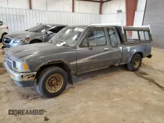 1992 Toyota Pickup DLX z VIN JT4RN93P0N5065687, wystawiony jako Copart lot #56355125 z przebiegiem 215 019 mil mil oraz Czysty tytuł • Clean title. Historia ofert i sprzedaży dostępna na DreamBid. Obrazek 1.