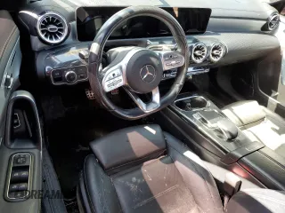 2019 Mercedes-Benz A 220 z VIN WDD3G4EB9KW000899, wystawiony jako Copart lot #52463325 z przebiegiem Nie podano mil oraz Szkoda całkowita • Salvage title. Historia ofert i sprzedaży dostępna na DreamBid. Obrazek 8.
