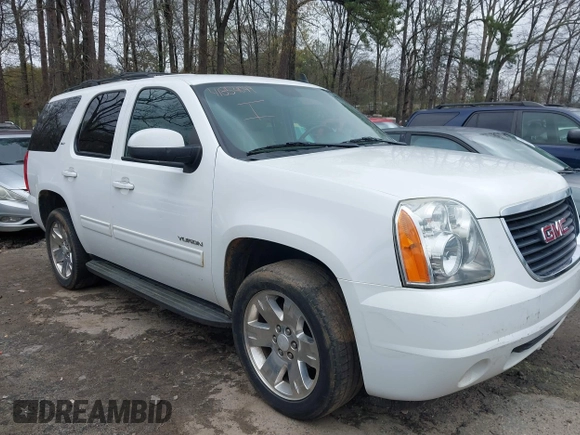 2013 GMC Yukon SLT with VIN 1GKS1CE00DR225296, listed as a IAAI auction lot 41854049 with 241,437 mi miles. Bid and sale history available at carsss.com. Image 13.