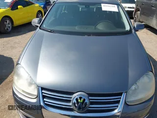 2005 Volkswagen Jetta 2.5L with VIN 3VWSF71K95M616748, listed as a IAAI auction lot 42111369 with Not provided miles and . Bid and sale history available at DreamBid. Image 6.
