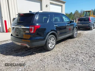 2016 Ford Explorer XLT with VIN 1FM5K7DHXGGB97992, listed as a IAAI auction lot 41880961 with 179,233 mi miles and . Bid and sale history available at carsss.com. Image 4.