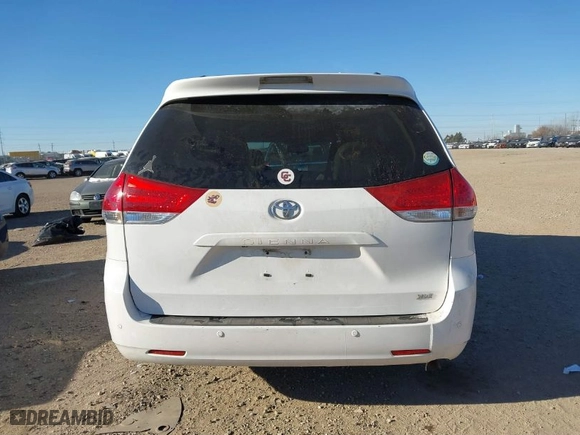 2013 Toyota Sienna XLE AAS with VIN 5TDYK3DC3DS308298, listed as a IAAI auction lot 41292280 with 165,638 mi miles. Bid and sale history available at carsss.com. Image 16.