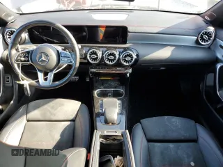 2021 Mercedes-Benz CLA 250 z VIN W1K5J4HB0MN172494, wystawiony jako Copart lot #58240815 z przebiegiem Nie podano mil oraz Szkoda całkowita • Salvage title. Historia ofert i sprzedaży dostępna na DreamBid. Obrazek 8.