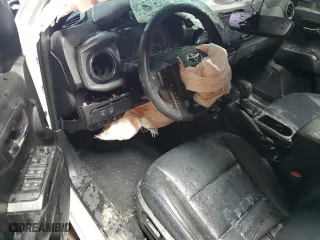 2020 Toyota Tacoma 4WD SR5 with VIN 5TFCZ5AN4LX225172, listed as a Copart auction lot 47934125 with 42,928 mi miles and Salvage Title. Bid and sale history available at carsss.com. Image 8.