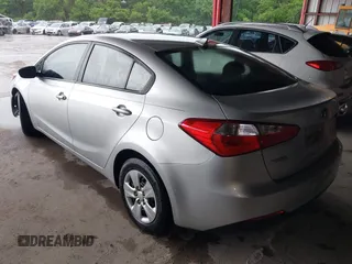 2014 Kia Forte LX with VIN KNAFK4A67E5059911, listed as a IAAI auction lot 42105858 with 183,067 mi miles. Bid and sale history available at carsss.com. Image 3.
